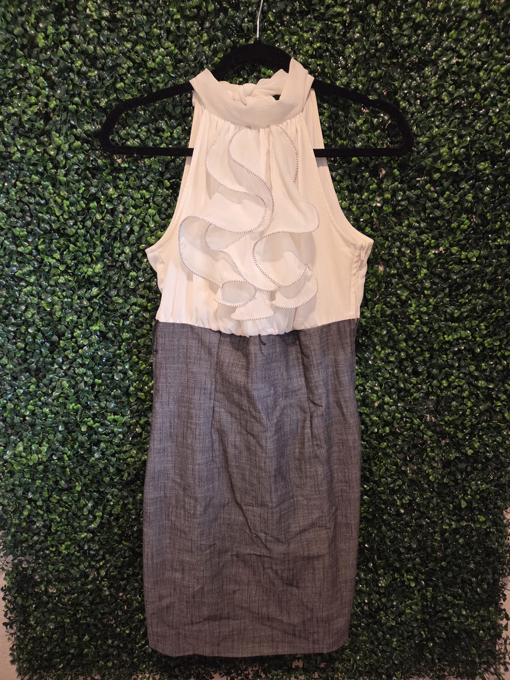 Iz Byer White & Gray Ruffle Sheath Dress